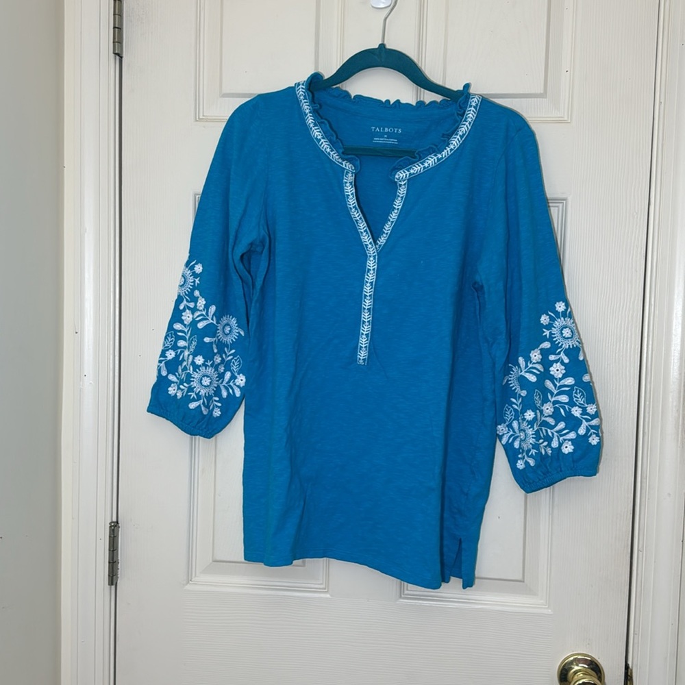 TALBOTS 100% Cotton Blue Embroidered Top Size Medium - Picture 7 of 11